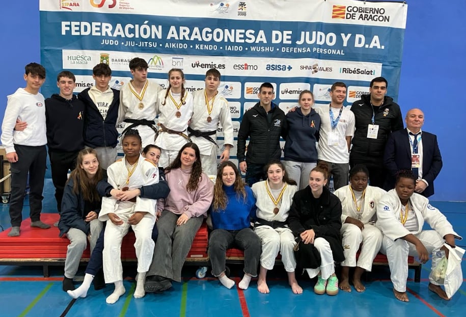 Los judokas locales se colgaron 8 medallas