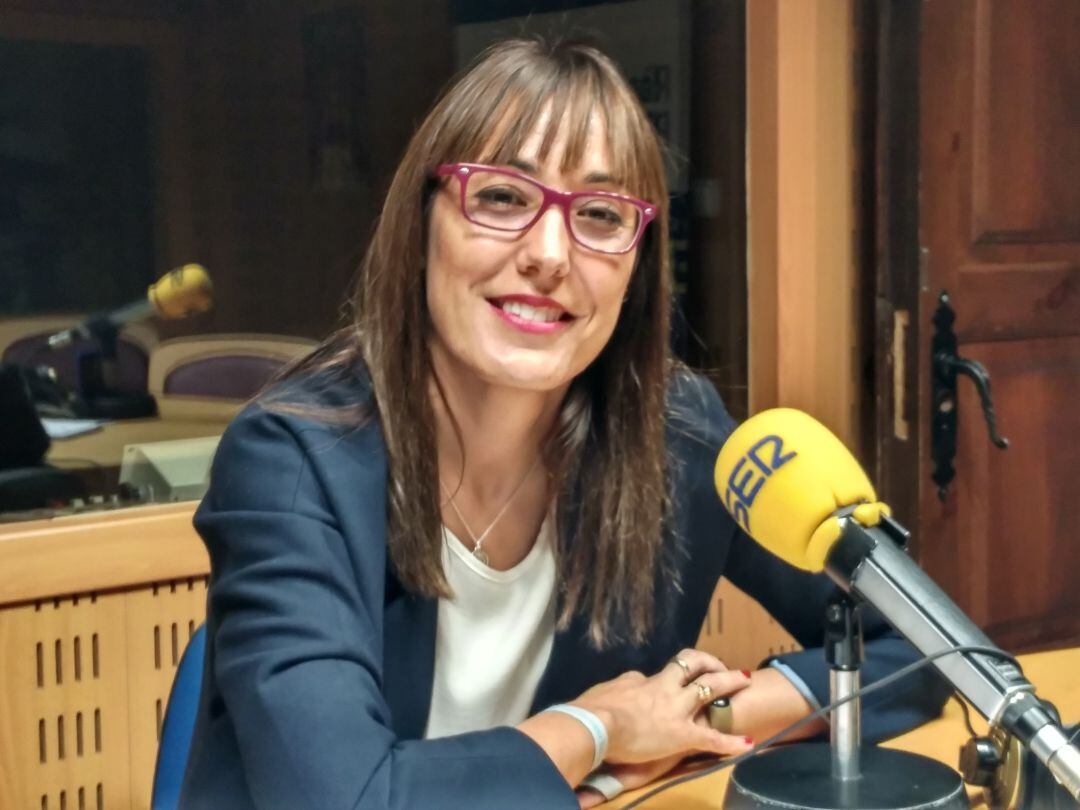 Verónica García de Aficoex Asesoría en los estudios de SER Norte de Extremadura 