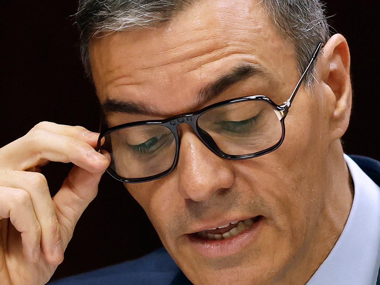 MADRID, 30/10/2025.- El presidente del Gobierno, Pedro Sánchez, durante su comparecencia ante la comisión de investigación del caso Koldo, este jueves en el Senado. EFE/Mariscal