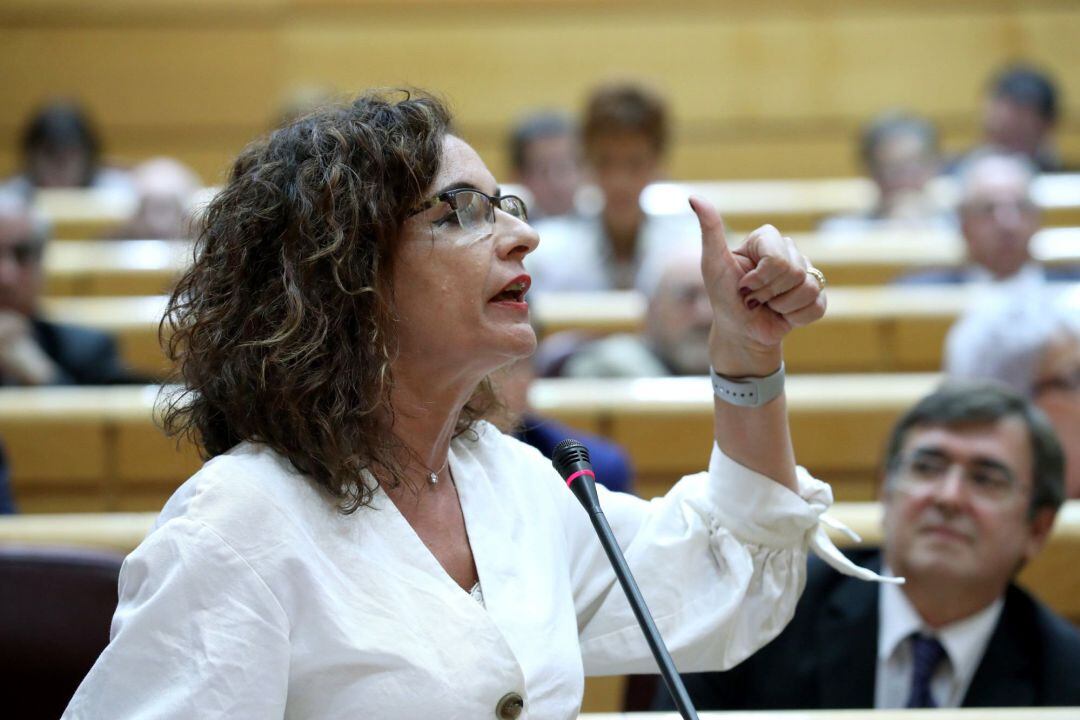 Las ministra de Hacienda, María Jesús Montero, durante su intervención en la sesión de control al Gobierno en el Pleno del Senado. 