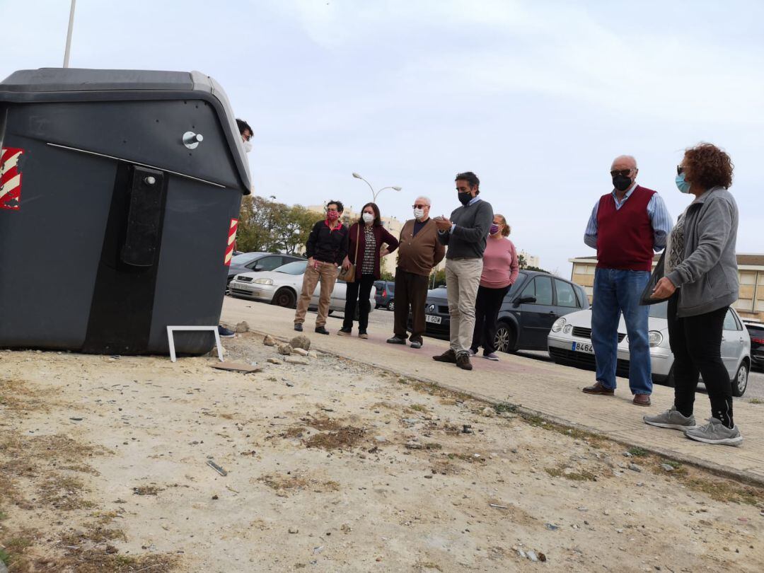 Visita de Antonio Salbaña a la barriada de La Unión