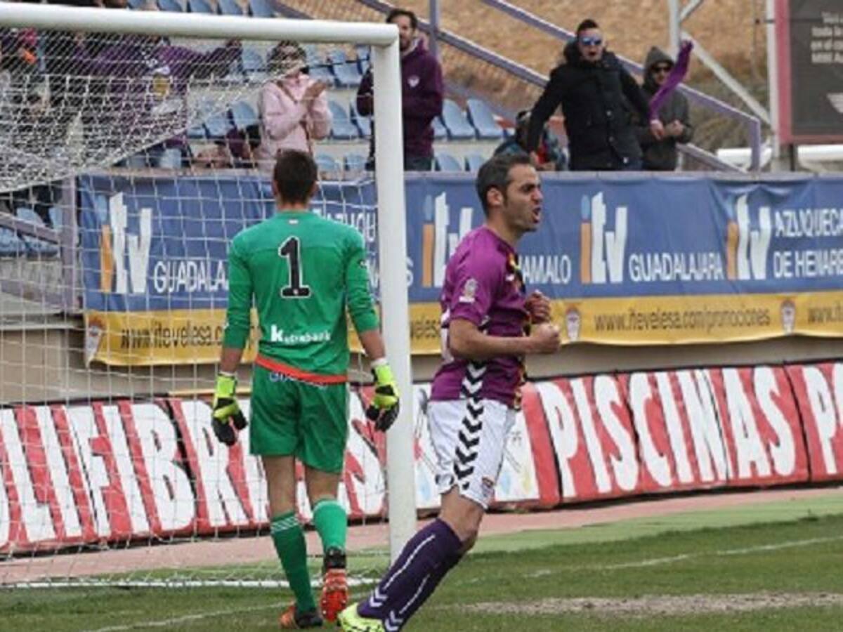 Miguélez: "Vamos a poner todo para ganar y salvar al Deportivo"