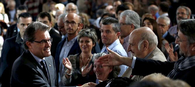 El presidente de la Generalitat y candidato de CiU a la reelección, Artur Mas, durante un acto de apoyo de miembros de la sociedad civil.