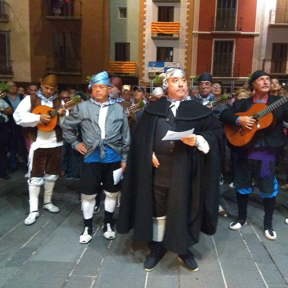 La ronda, una tradición en Graus
