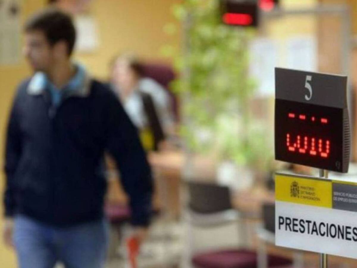 El paro baja mínimamente en febrero en la Comunitat Valenciana