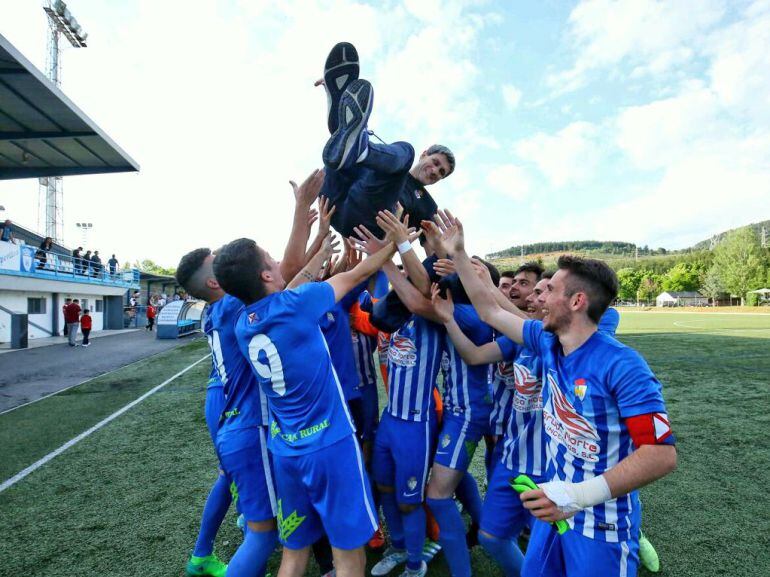 La Ponferradina sigue en la liga Nacional y el Bembibre se quedó a las puertas del ascenso