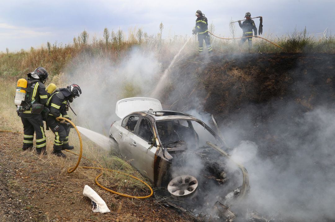 Los Bomberos han tenido que acudir a sofocar el incendio