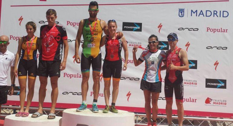 Así quedó el podio del triatlón olímpico en el Villa de Madrid