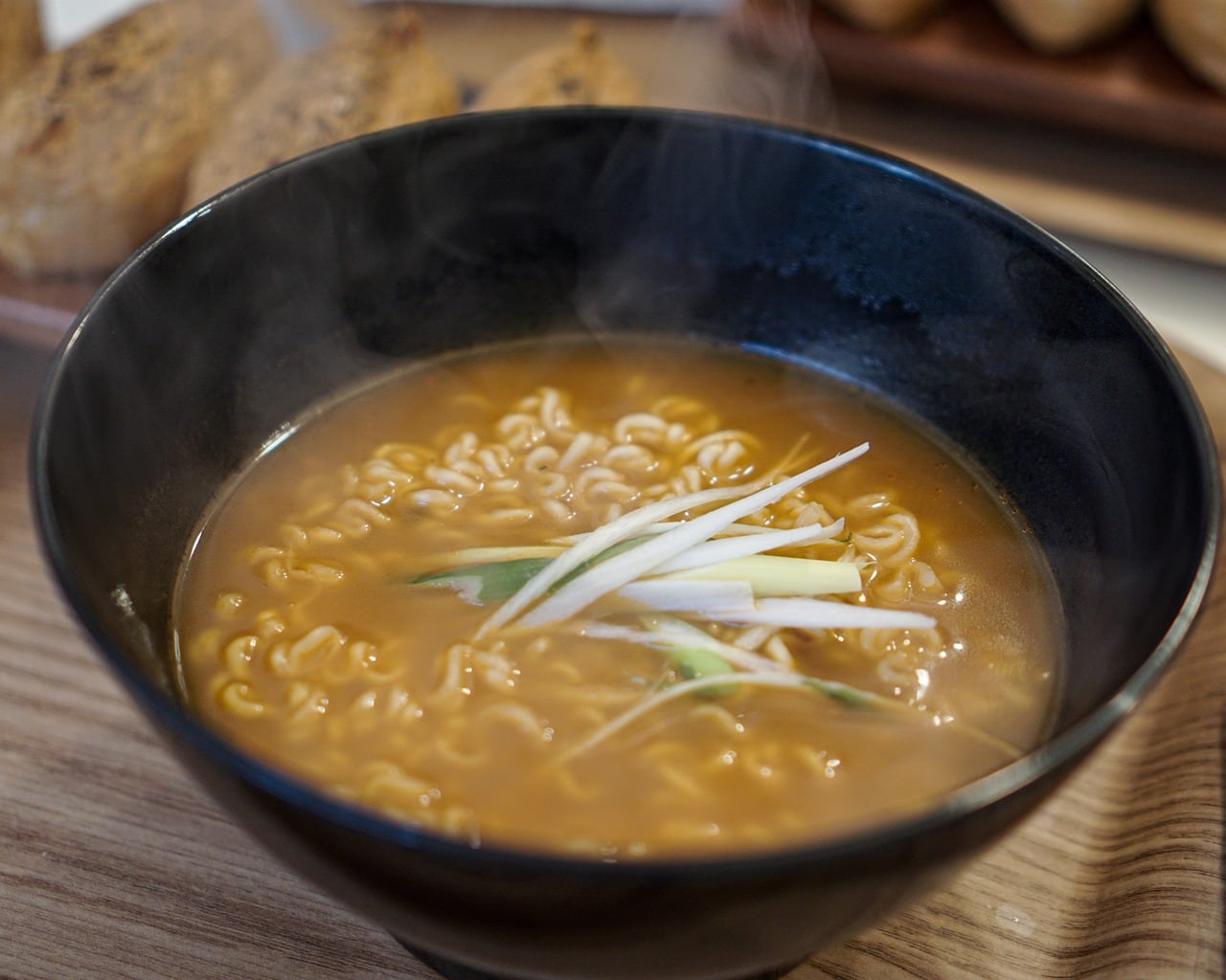 La borraja y el jamón se cuelan en el Ramen de Víctor Barrau