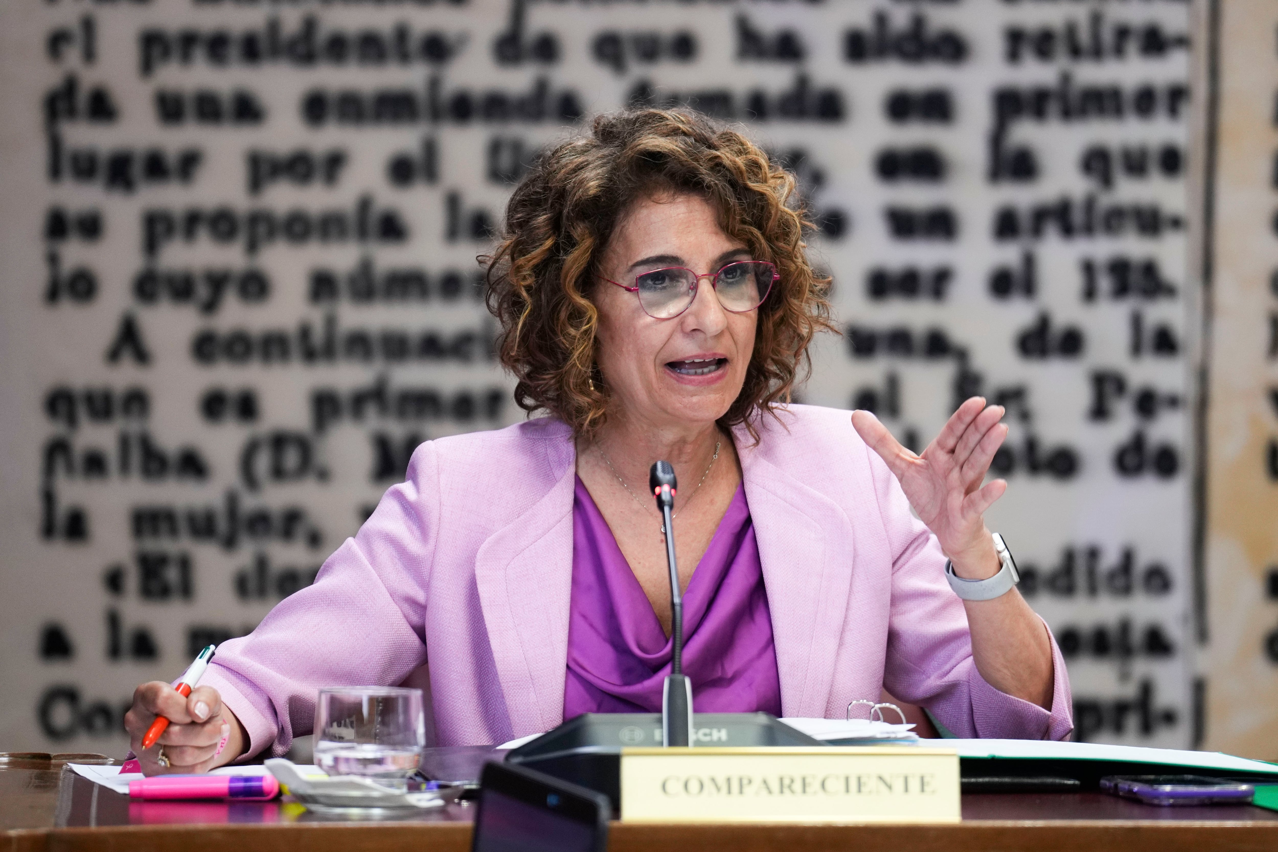 La exvicepresidenta primera y exministra de Hacienda María Jesús Montero comparece ante la Comisión de Investigación de las deficiencias y presuntas irregularidades en la gestión de la SEPI, este lunes, en el Senado
