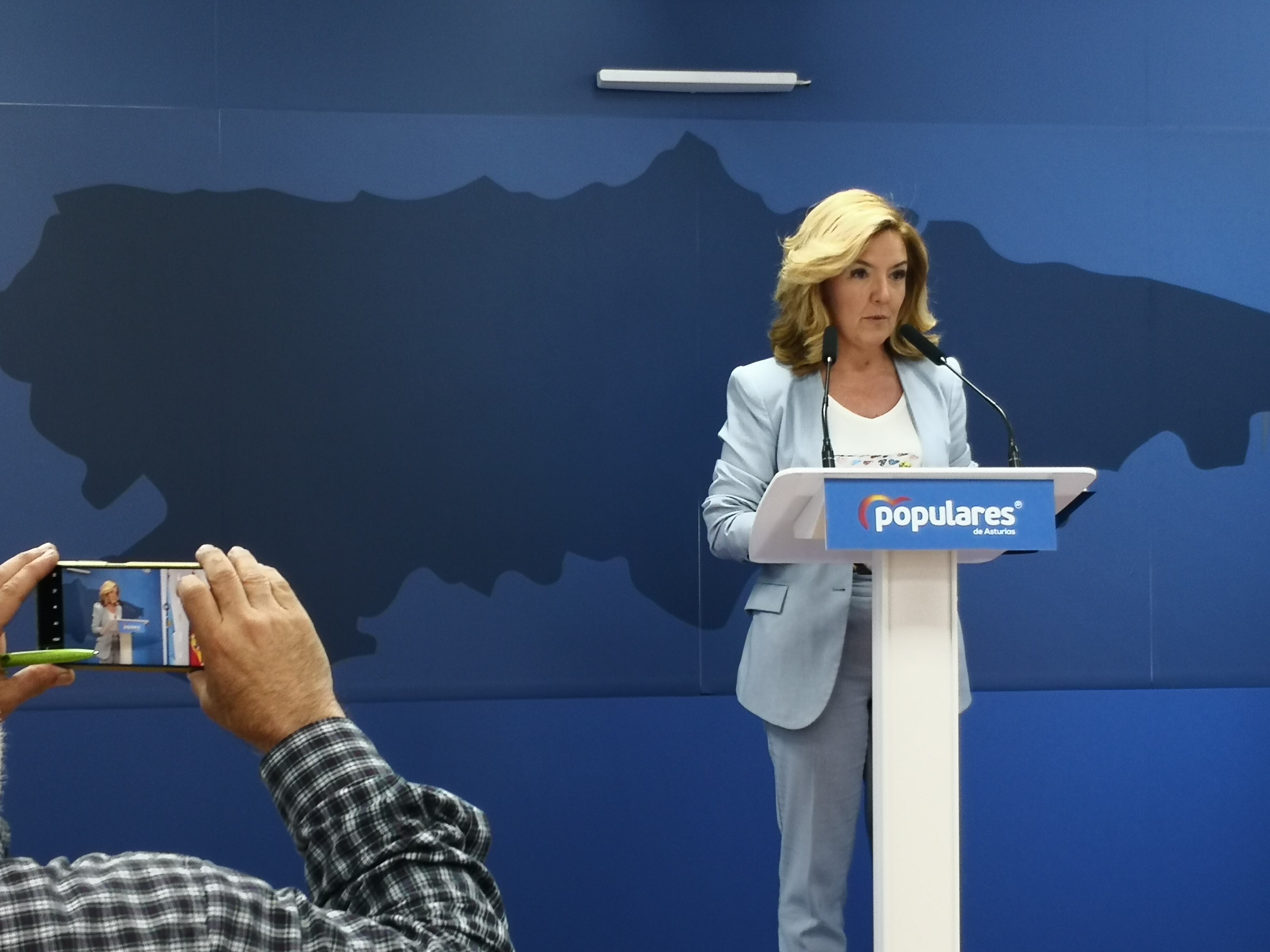 Teresa Mallada en la sede del PP