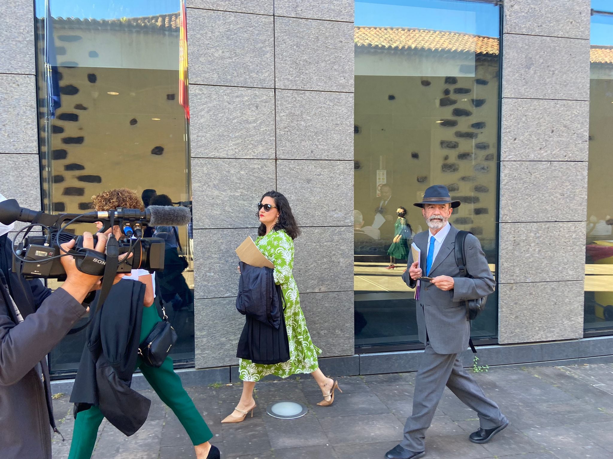 Santiago Pérez, concejal de urbanismo del ayuntamiento de San Cristóbal de La Laguna, entrando en la sede de los juzgados de la ciudad