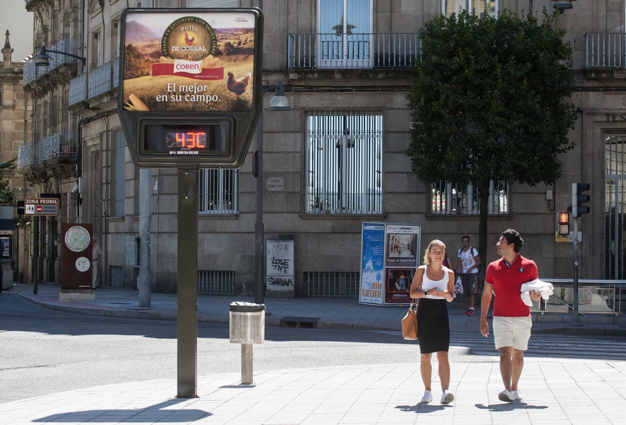 Foto de archivo del termómetro del Parque de San Lázaro.