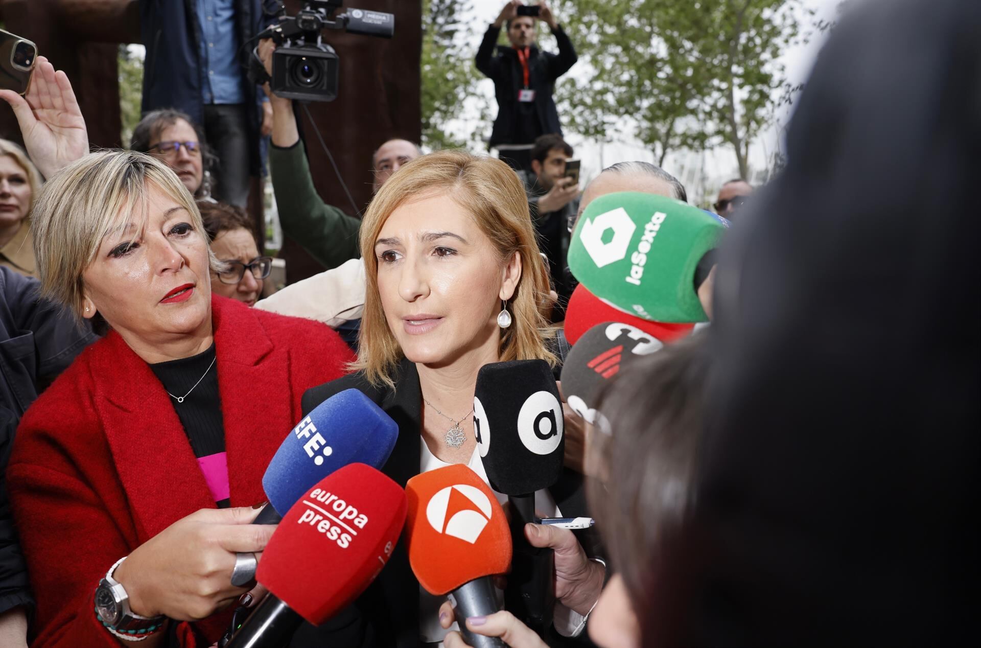 Llegada de Salomé Pradas a la ciudad de la justicia para declarar ante la jueza de Catarroja que instruye la causa de la gestión de la DANA