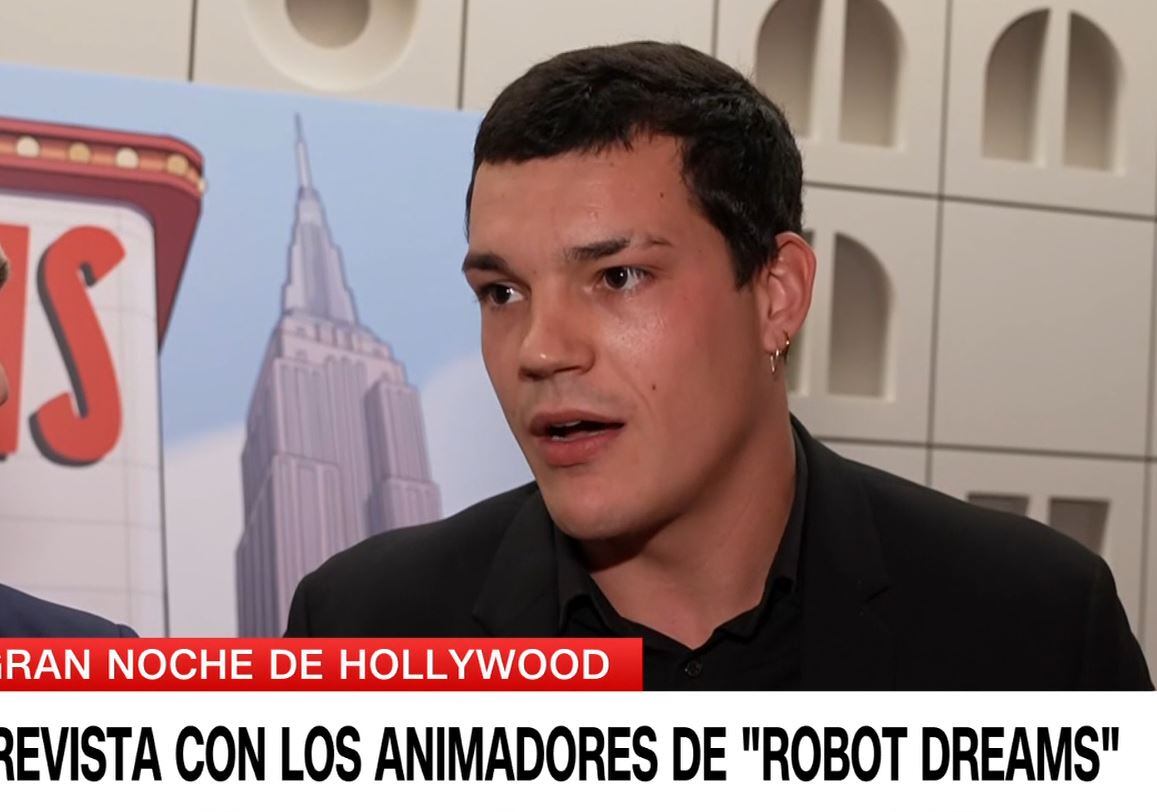 El dibujante Pablo Sahuquillo durante la entrevista para el canal de televisión CNN.