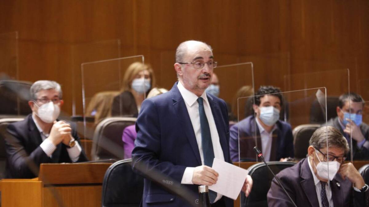 Lambán muestra su apuesta por la escuela pública y su apoyo a la concertada