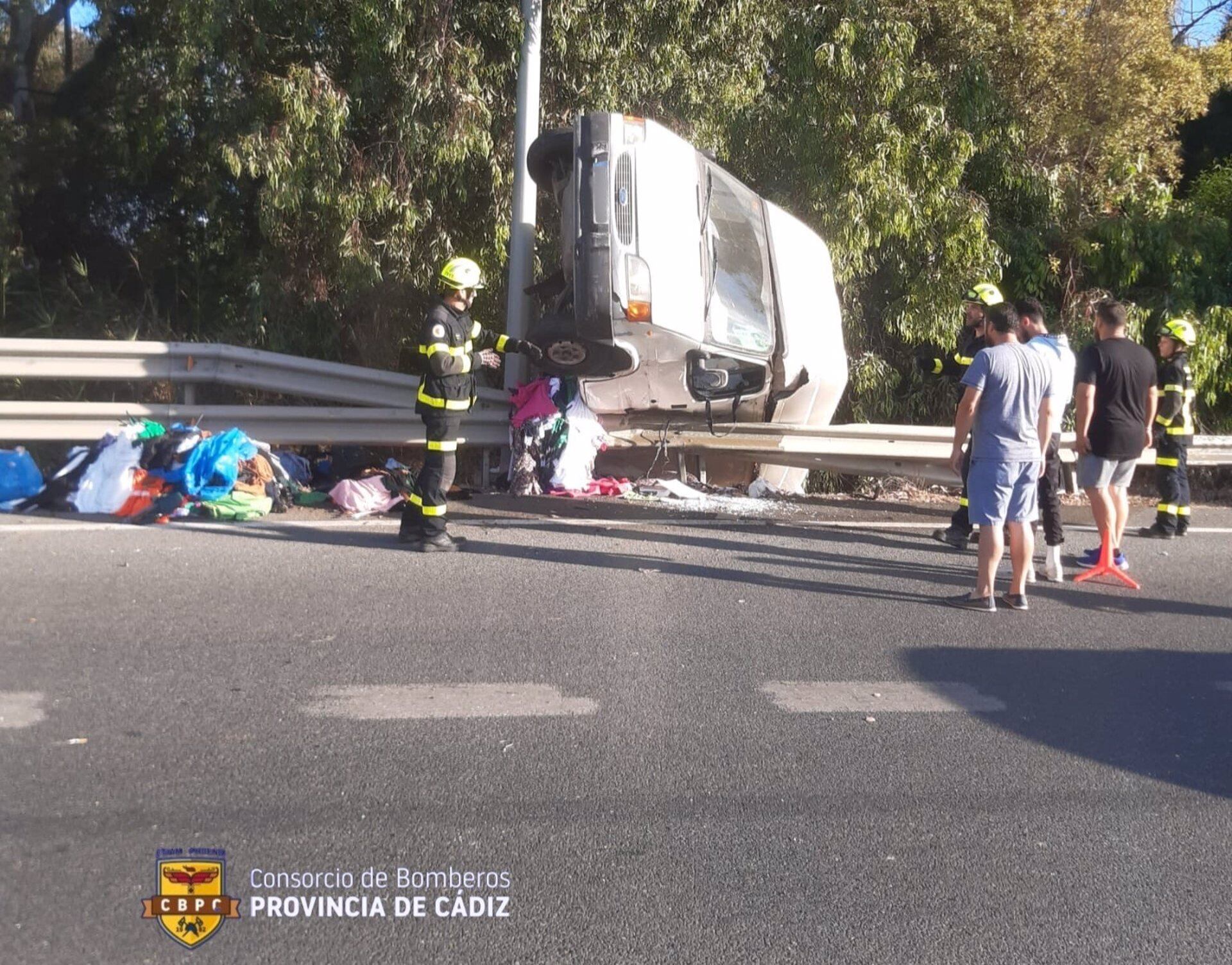 Estado en el que quedó la furgoneta tras el accidente