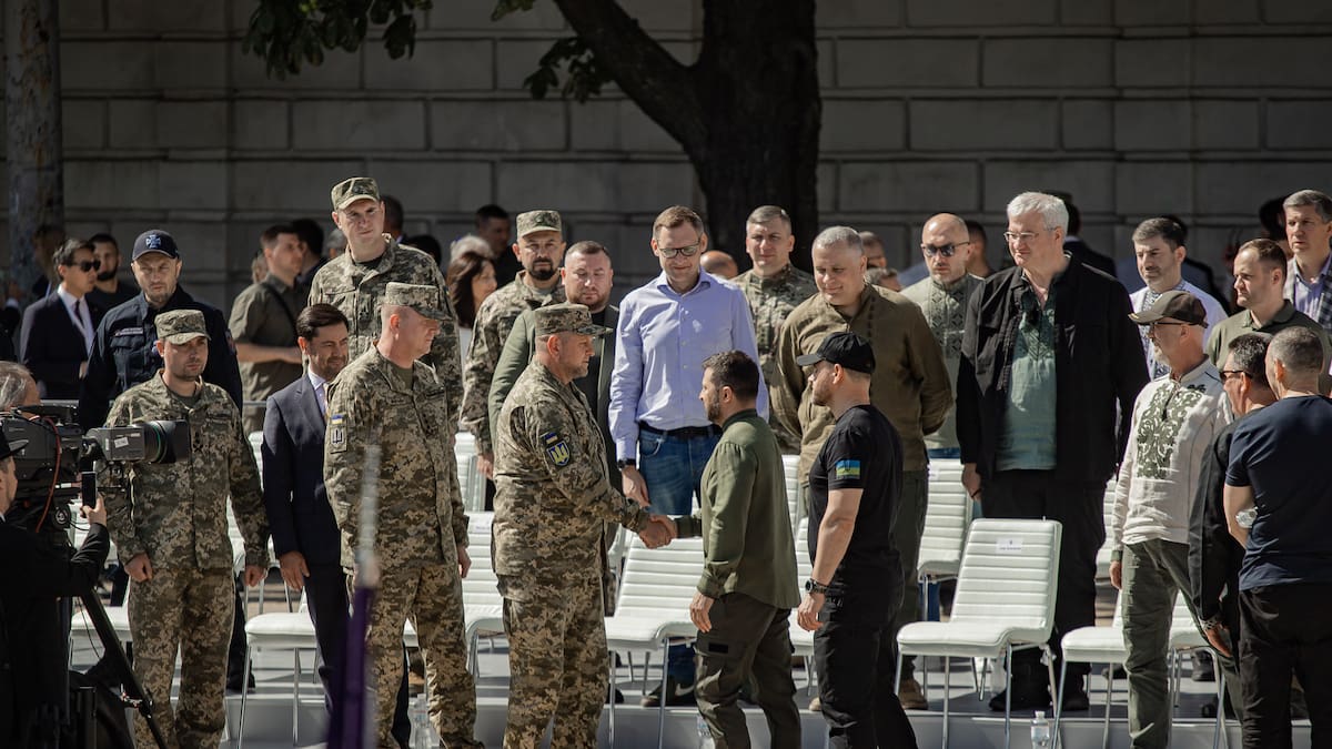 Zelenski o un presidente militar: escenarios posibles si hay elecciones en Ucrania
