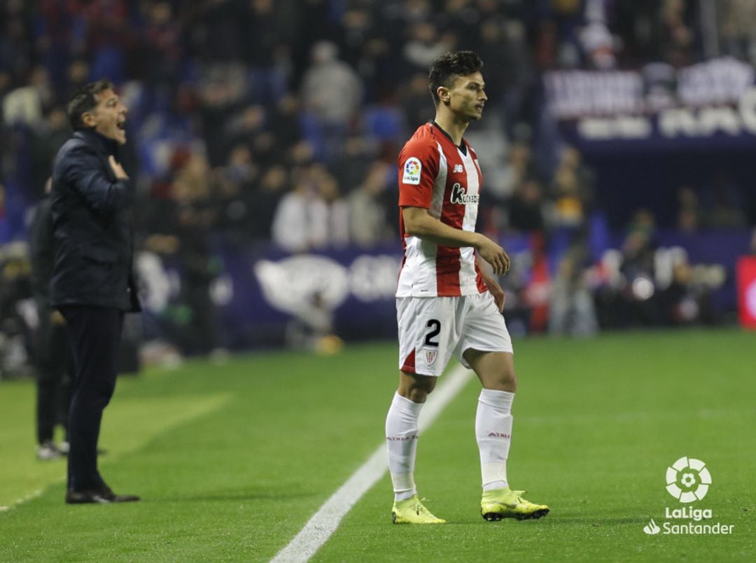 Cristian Ganea, con el Athletic, durante el partido entre el Levante en San Mamés.