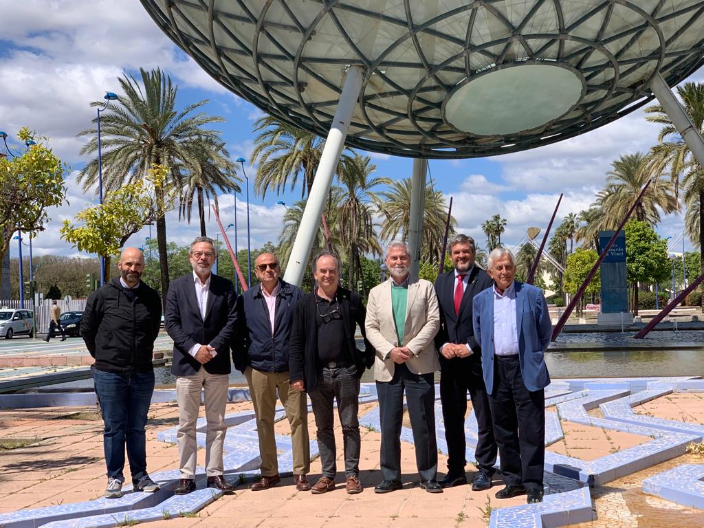 De izquierda a derecha, Rafael Ruiz, Salomón Hachuel, Servando Álvarez, Alberto Paton, Jesús Nebreda, Luis Pérez y Antonio Rodríguez Almodóvar