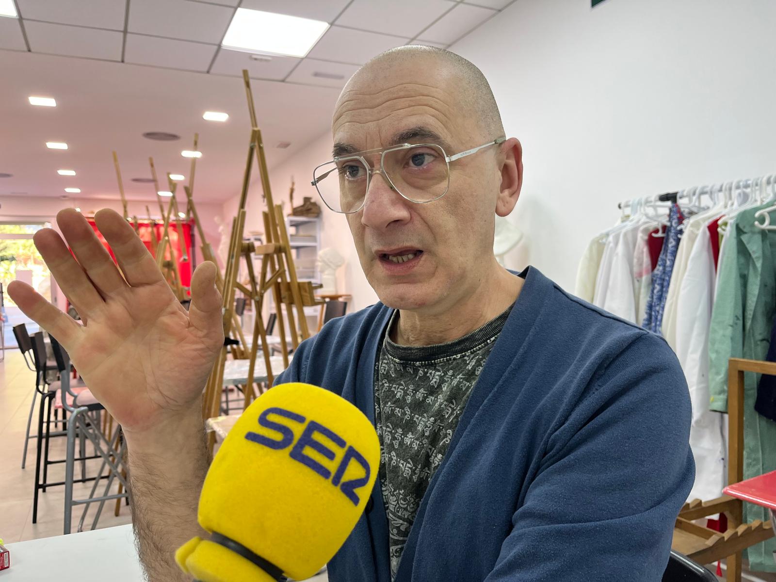 Ángel Maciá abre su atelier a 'La Galería' con una llamada de atención sobre el arte en Cartagena