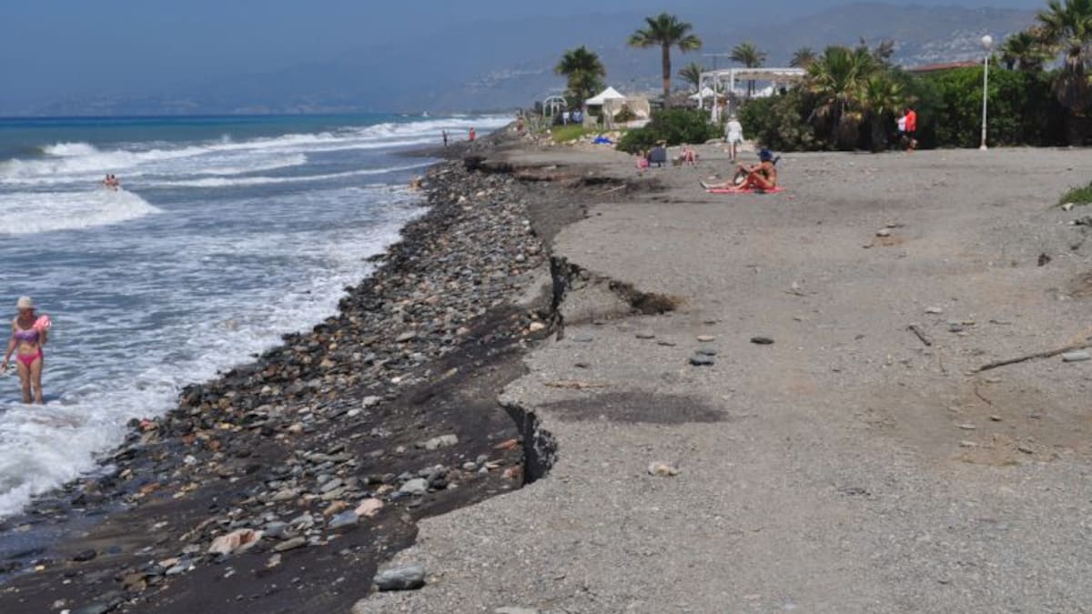 Los ecologistas piden "dejar de tirar dinero al mar"