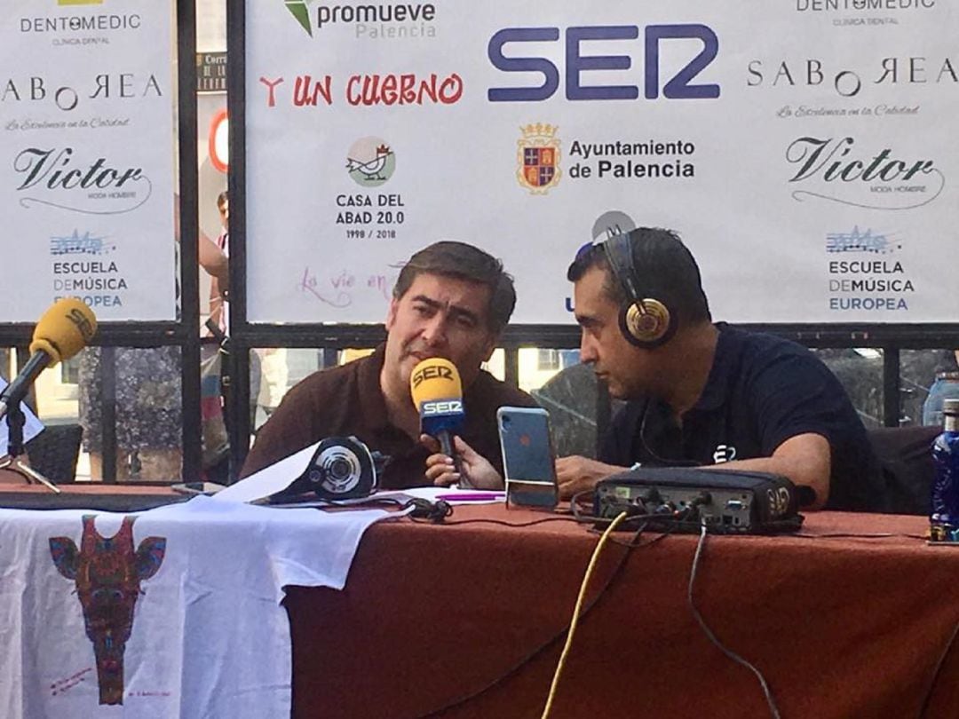 Alberto Villegas, hostelero que era habitual de la Feria de Día de Palencia y que este año no participa, considera que hay que concentrar la convocatoria en un solo espacio: la Estación Pequeña