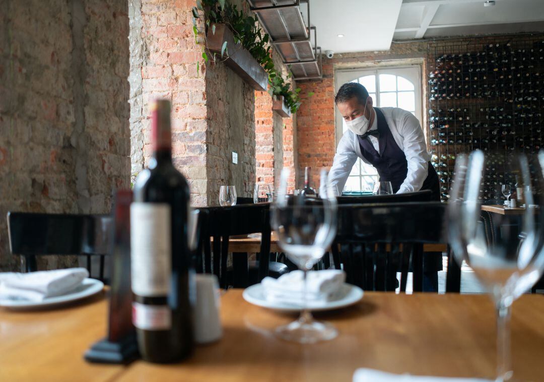 Hostemur reclama un mayor aforo en celebraciones en el interior