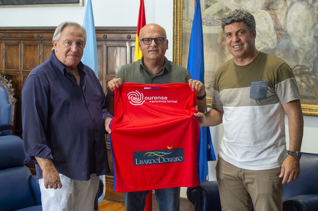 Manuel Baltar, comprometeuse a colaborar coa U.D. Ourense, nos vindeiros anos, para dotala das infraestruturas deportivas que demandan desde a propia directiva