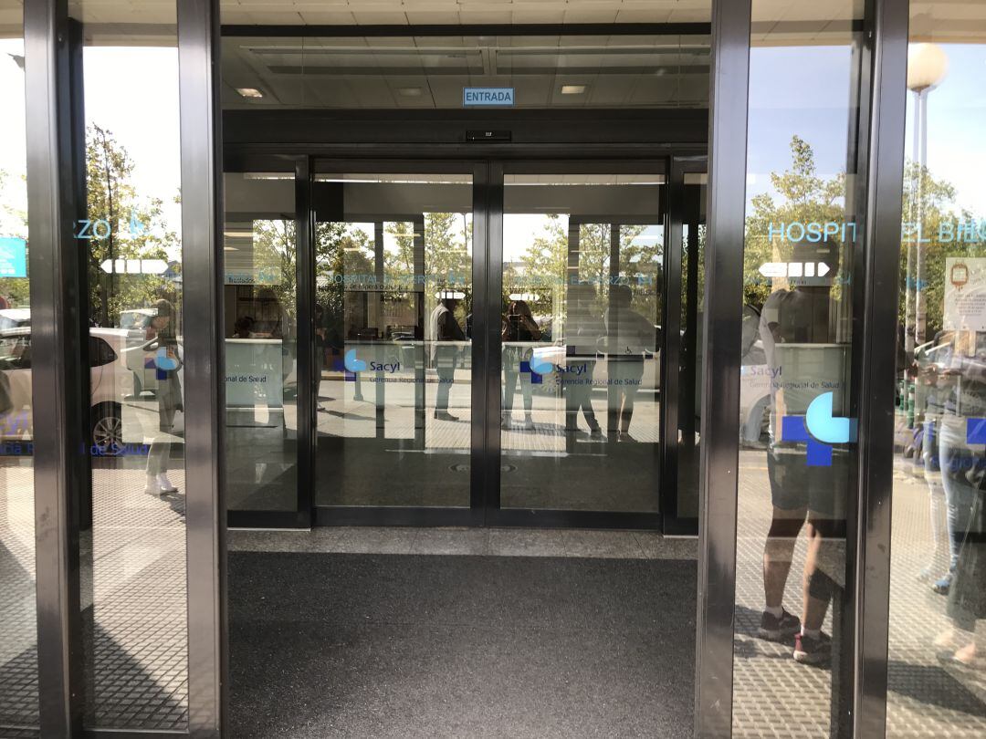 Entrada al Hospital del Bierzo