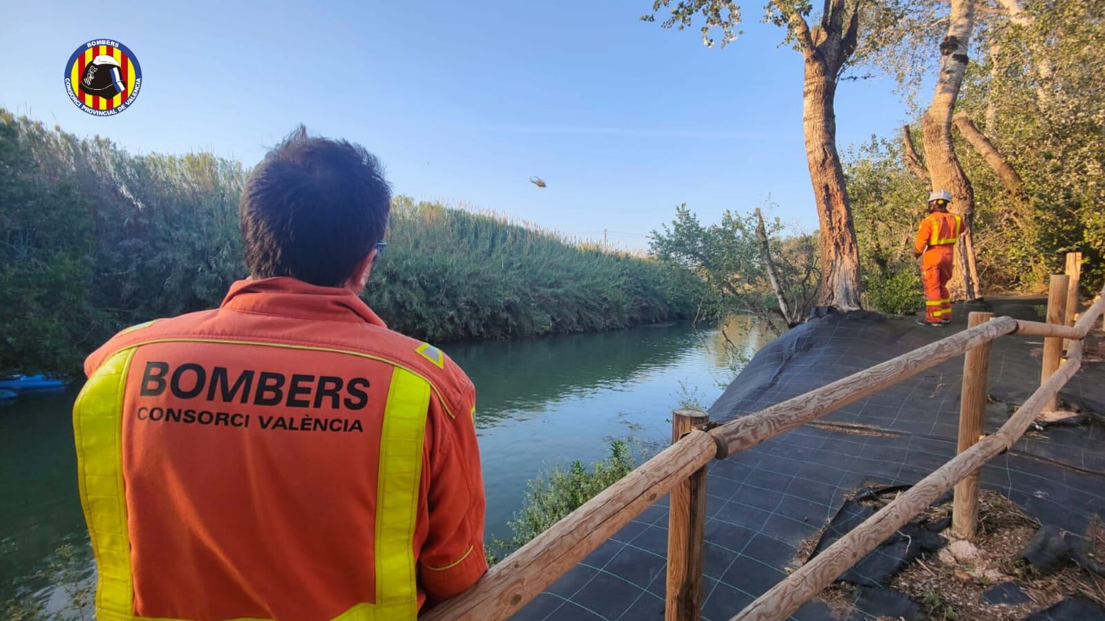 Buscan a un menor desaparecido mientras se bañaba en el río Júcar en Alzira