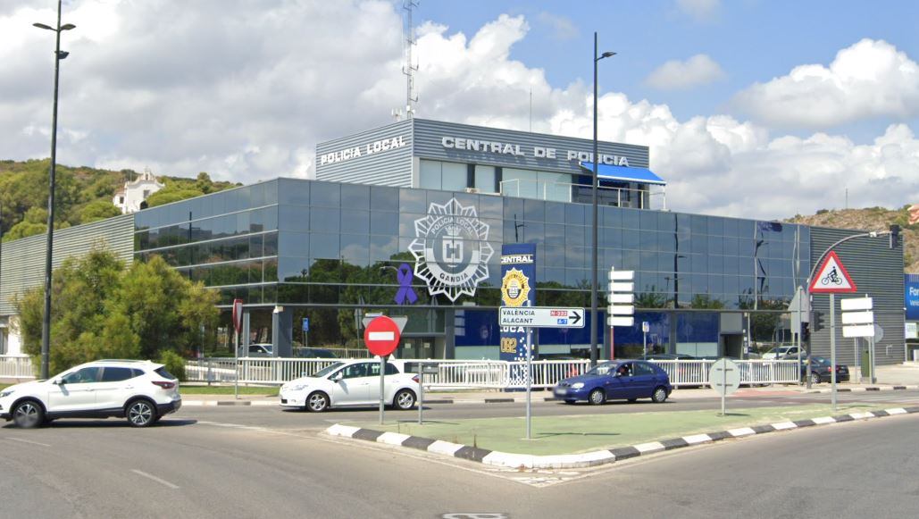 Central de la Policía Local de Gandia.