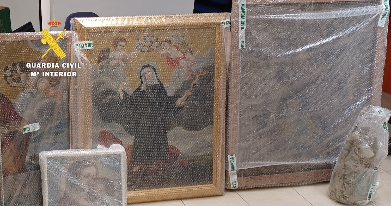Cuadros embalados hallados por la Guardia Civil en los registros a los monasterios de Santa Clara de Belorado y Orduña