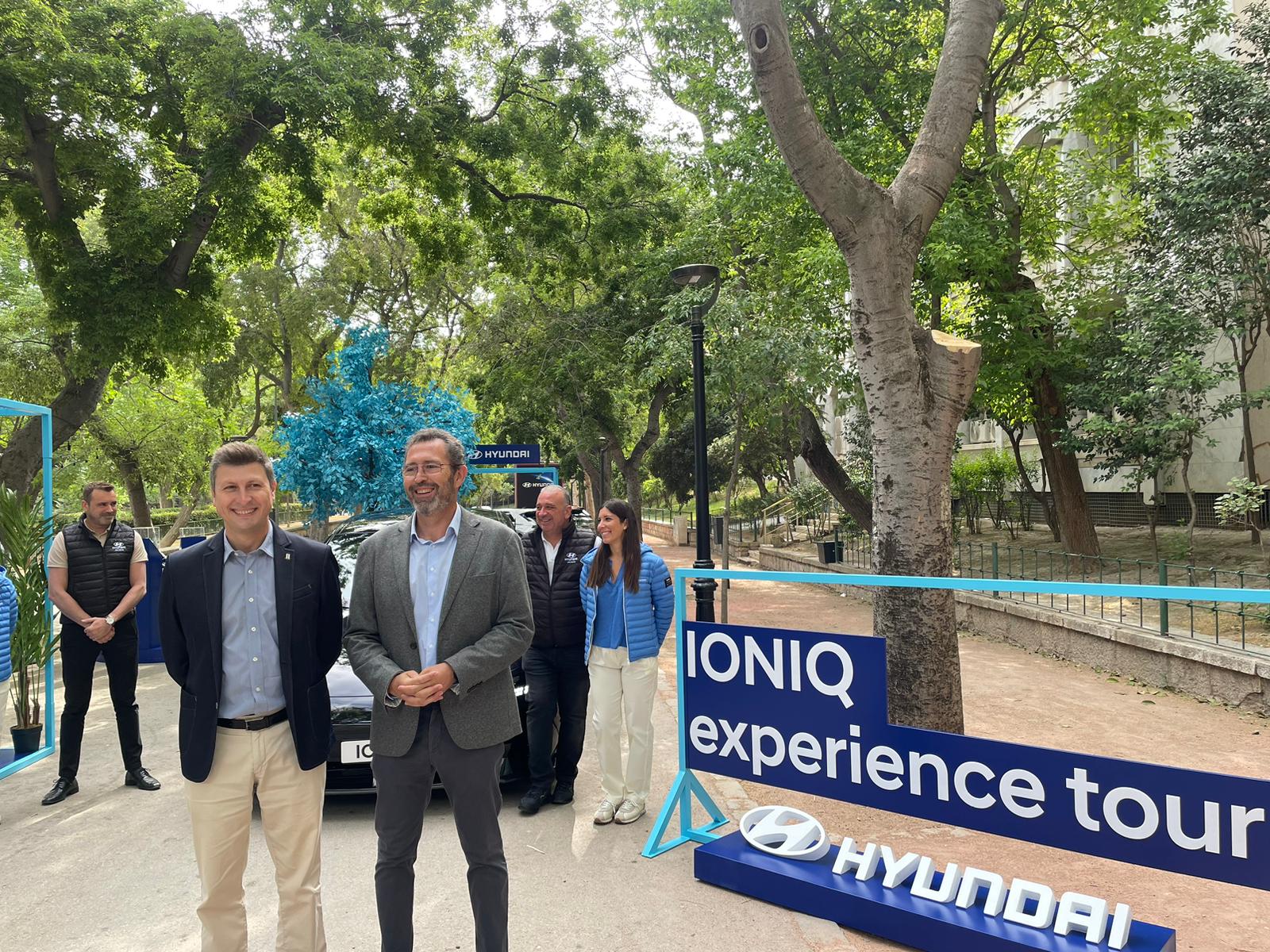 Antonio López y Carlos Mesa presentan la Hyundai Ioniq Experience en Jaén.