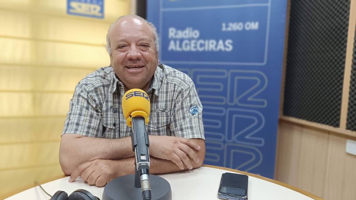 Izquierda Unida recoge más de un millar de firmas por el ambulatorio de La Bajadilla