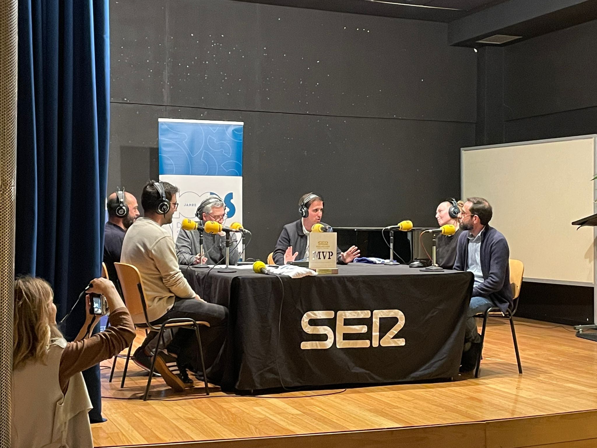 Imagen del programa de radio en Deutsche Schule