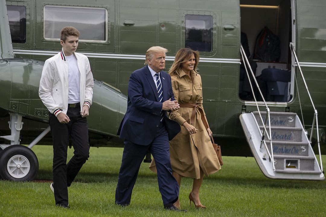 El presidente de EEUU, Donald Trump, la primera dama, Melania Trump, y su hijo Barron Trump