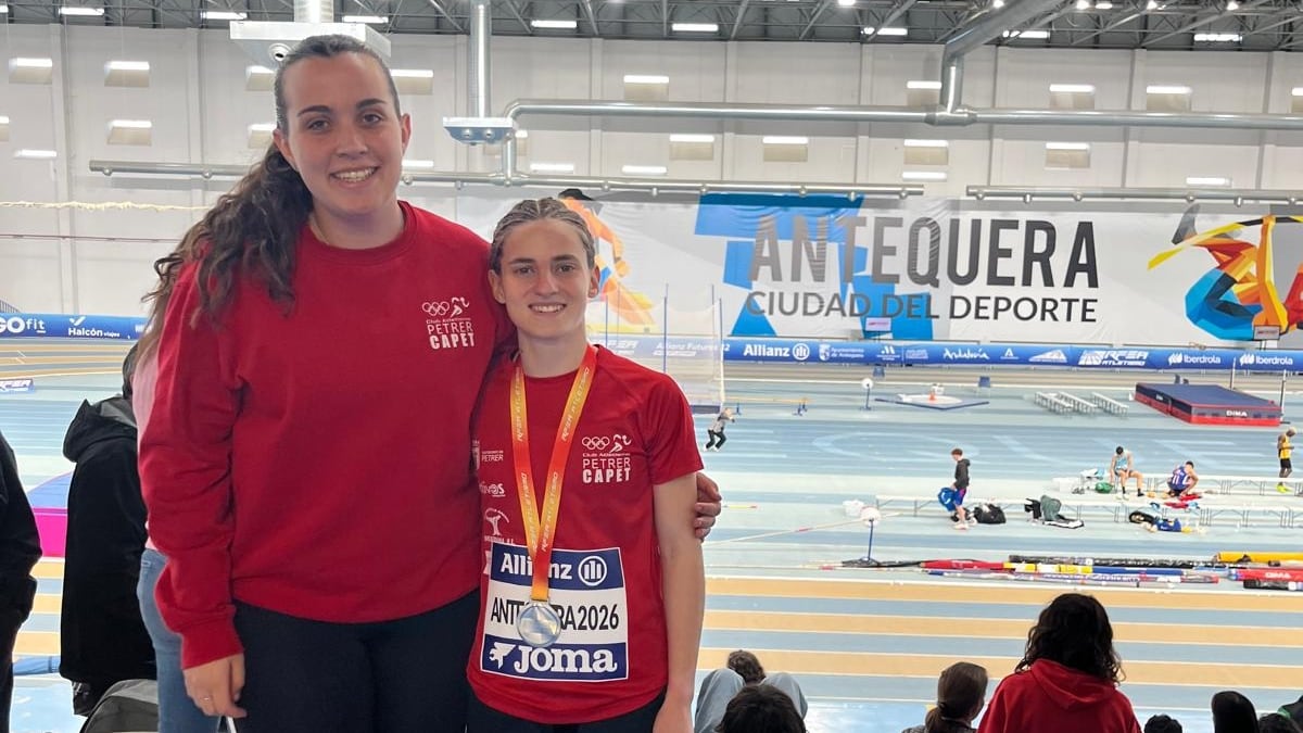 Las dos atletas del CAPET en Antequera