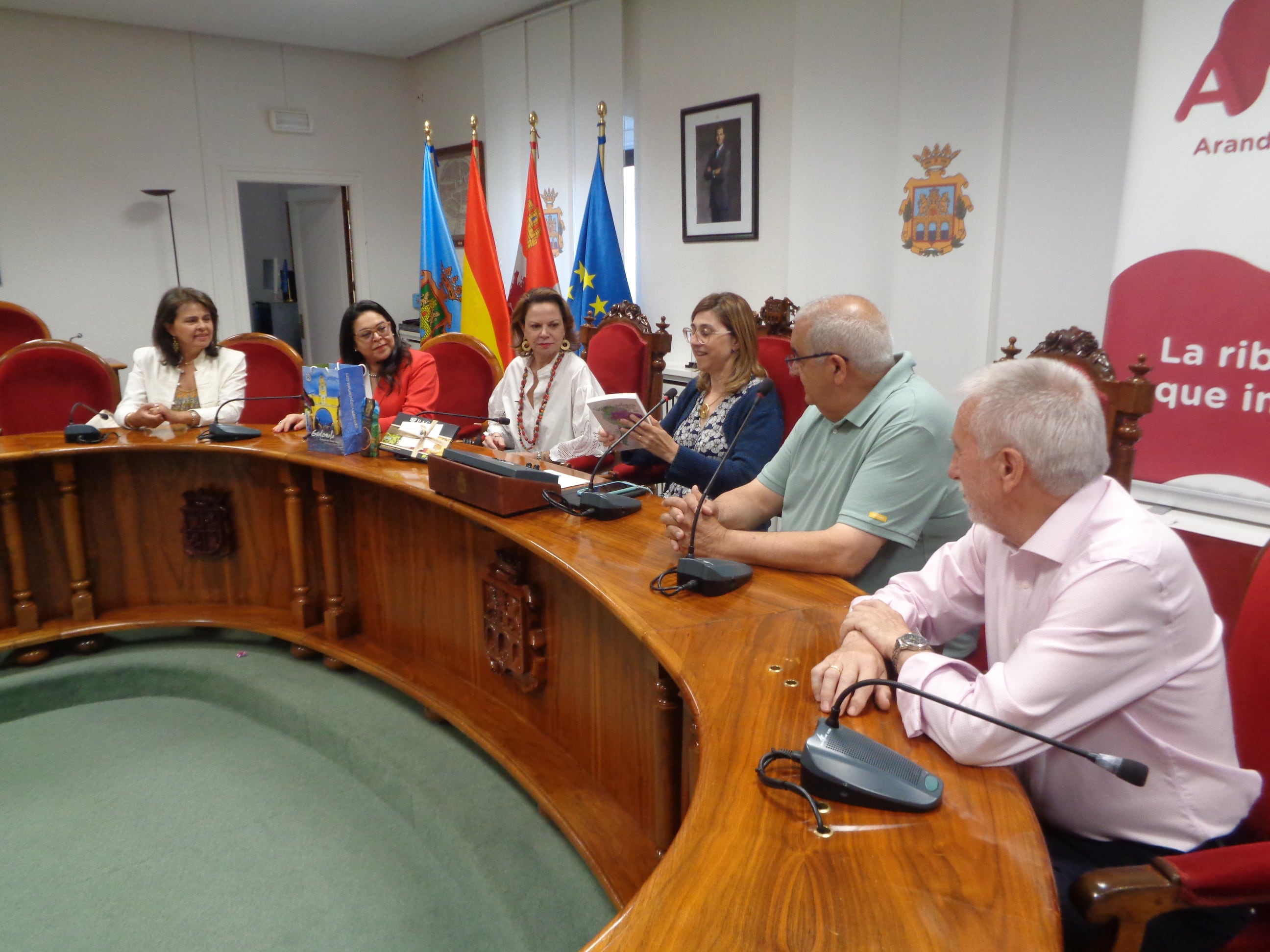 Recepción en el salón de plenos