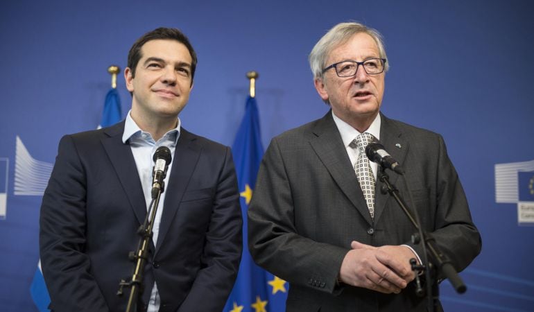 Alexis Tsipras junto a Jean-Claude Juncker en una foto de archivo. 