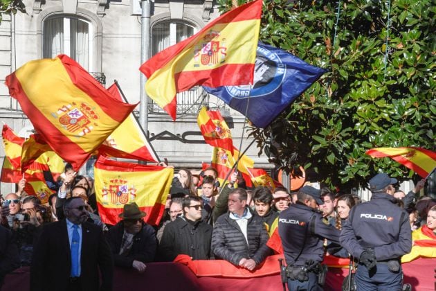 Granada celebra el 527 aniversario de la Toma, que rememora la conquista de la ciudad por los Reyes Católicos, con el tradicional ceremonial cívico-religioso tan aplaudido por unos como cuestionado por otros