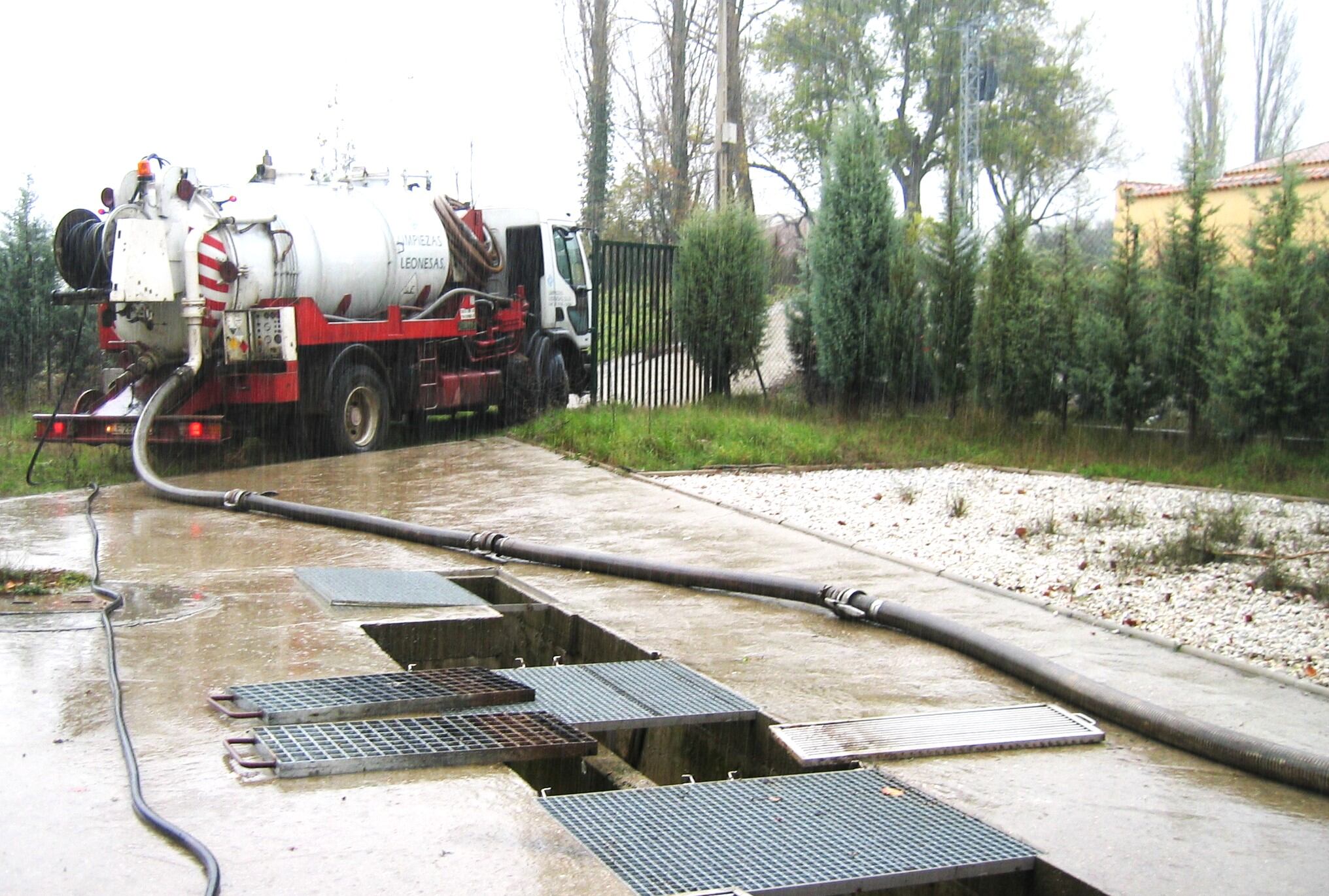 La inversión en fosas sépticas de la Diputación suma 43.416 euros para 41 ayuntamientos y 7 juntas vecinales