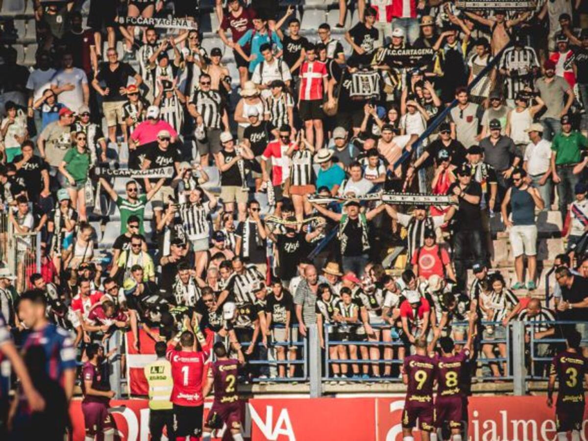 La 'Efesemanía' no baja los brazos