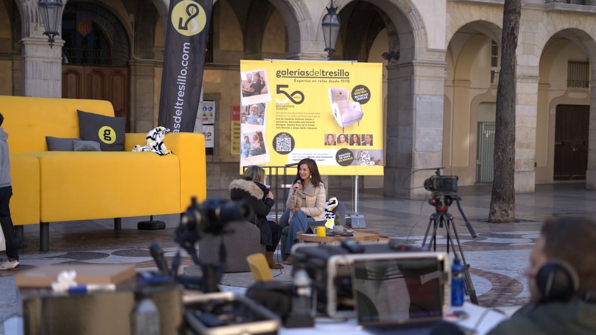El sofá gigante de Galerías del Tresillo que llenó de recuerdos a España