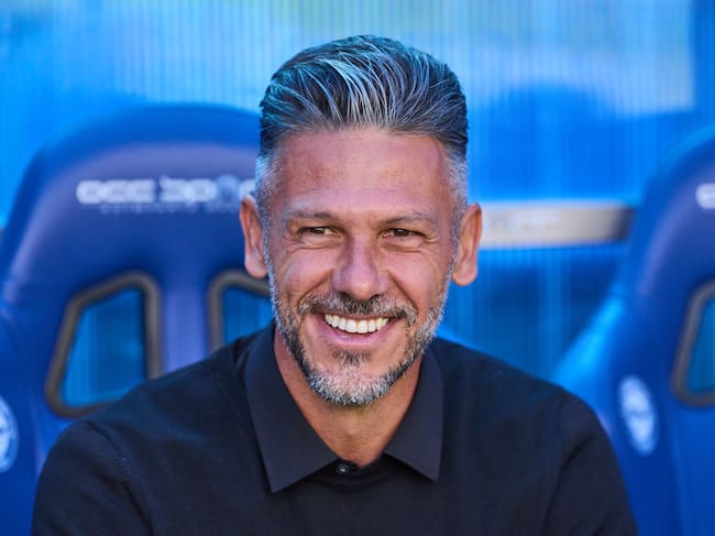 VITORIA-GASTEIZ, SPAIN - APRIL 25: Martin Demichelis of RCD Mallorca looks on prior to the LaLiga EA Sports match between Deportivo Alaves and RCD Mallorca at Estadio de Mendizorroza on April 25, 2026 in Vitoria-Gasteiz, Spain. (Photo by Juan Manuel Serrano Arce/Getty Images)