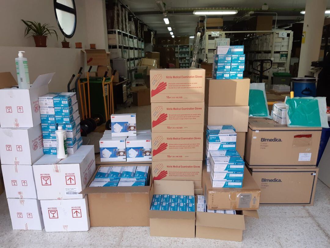 Material entregado por la UJA al Hospital de Jaén.