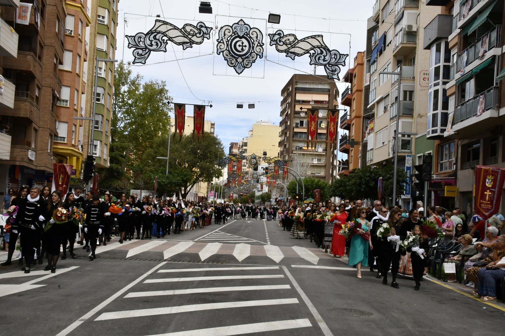 Estudiantes en la Ofrenda