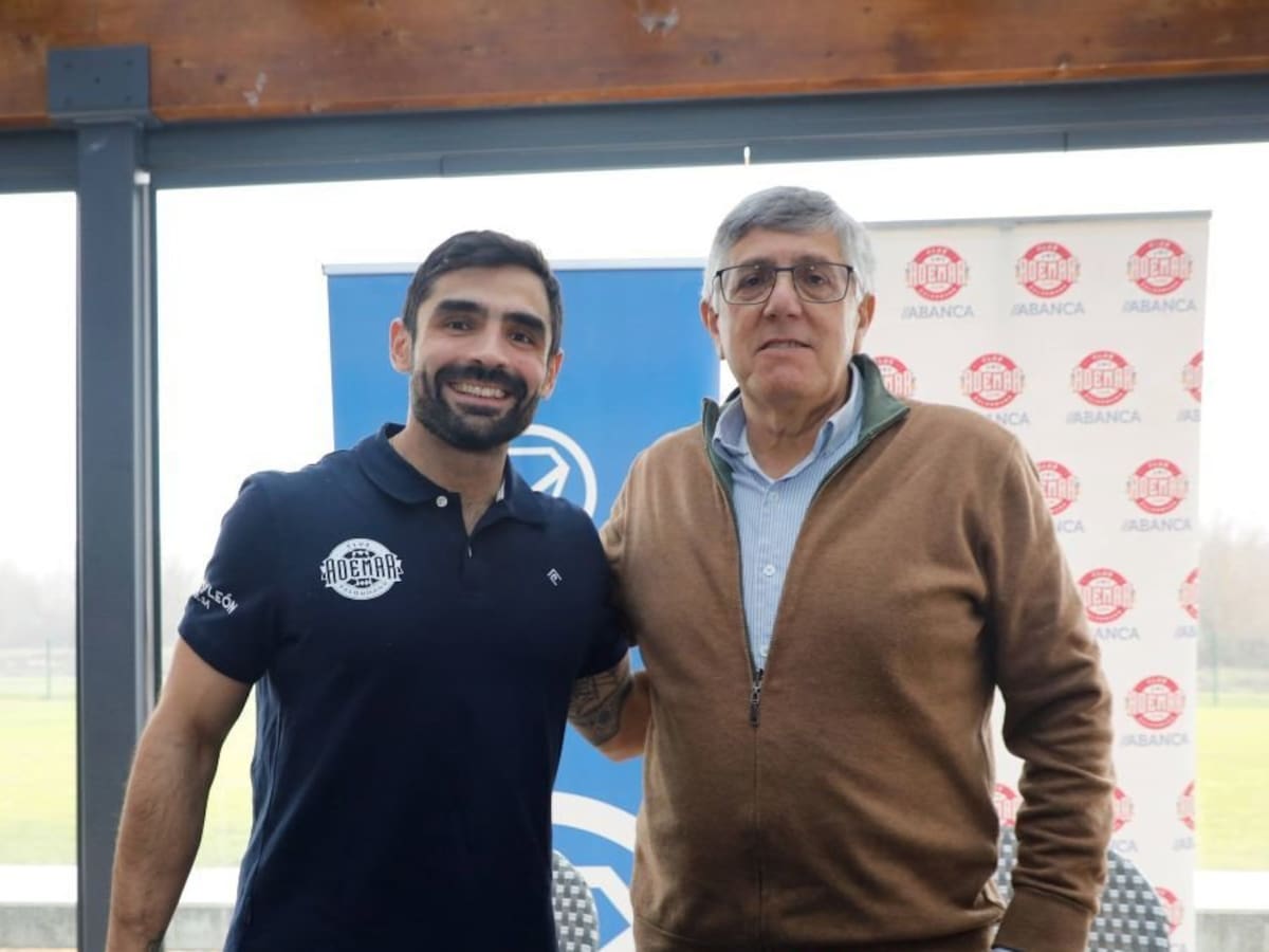Luis Puertas tiene "asegurada" su continuidad en el Ademar la próxima temporada