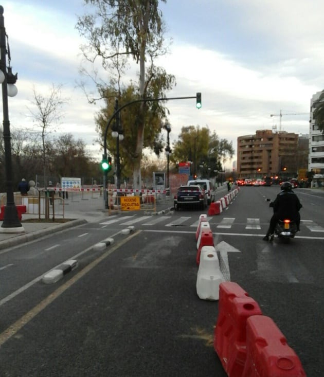 Obras en la canalización del puente de la Trinitat