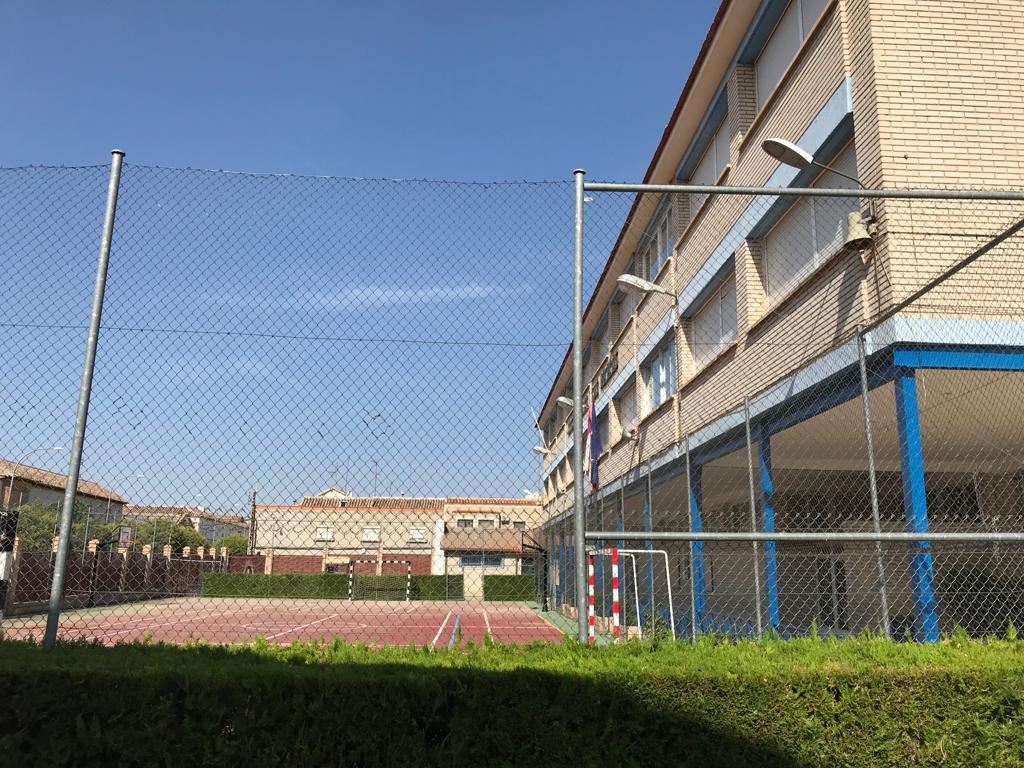 Imagen de archivo del colegio Luis Palacios de Valdepeñas (Ciudad Real), que perderá un aula el próximo curso 2023-2024